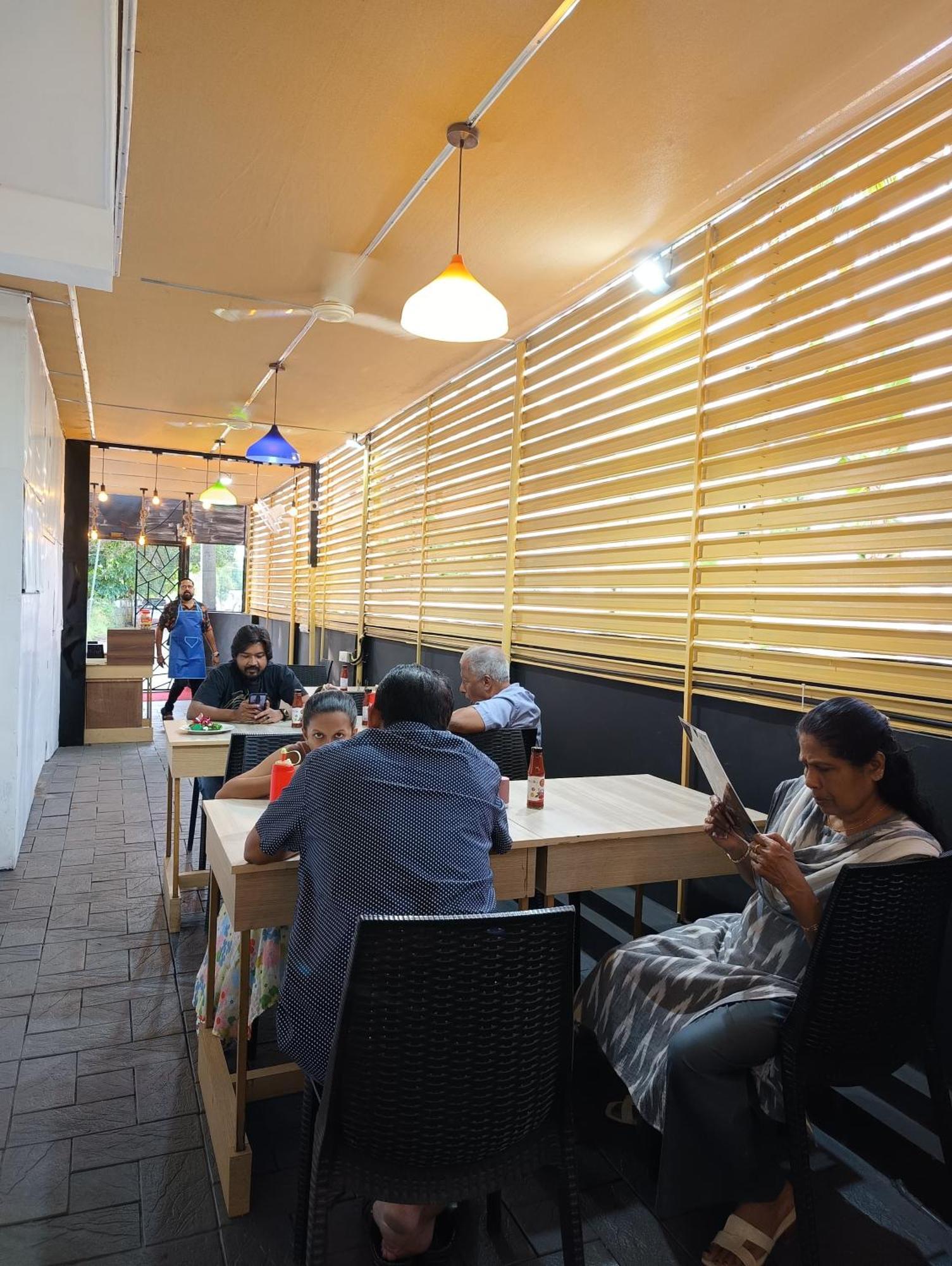 Blue Bell Cochin Airport Hotel Nedumbassery Bagian luar foto