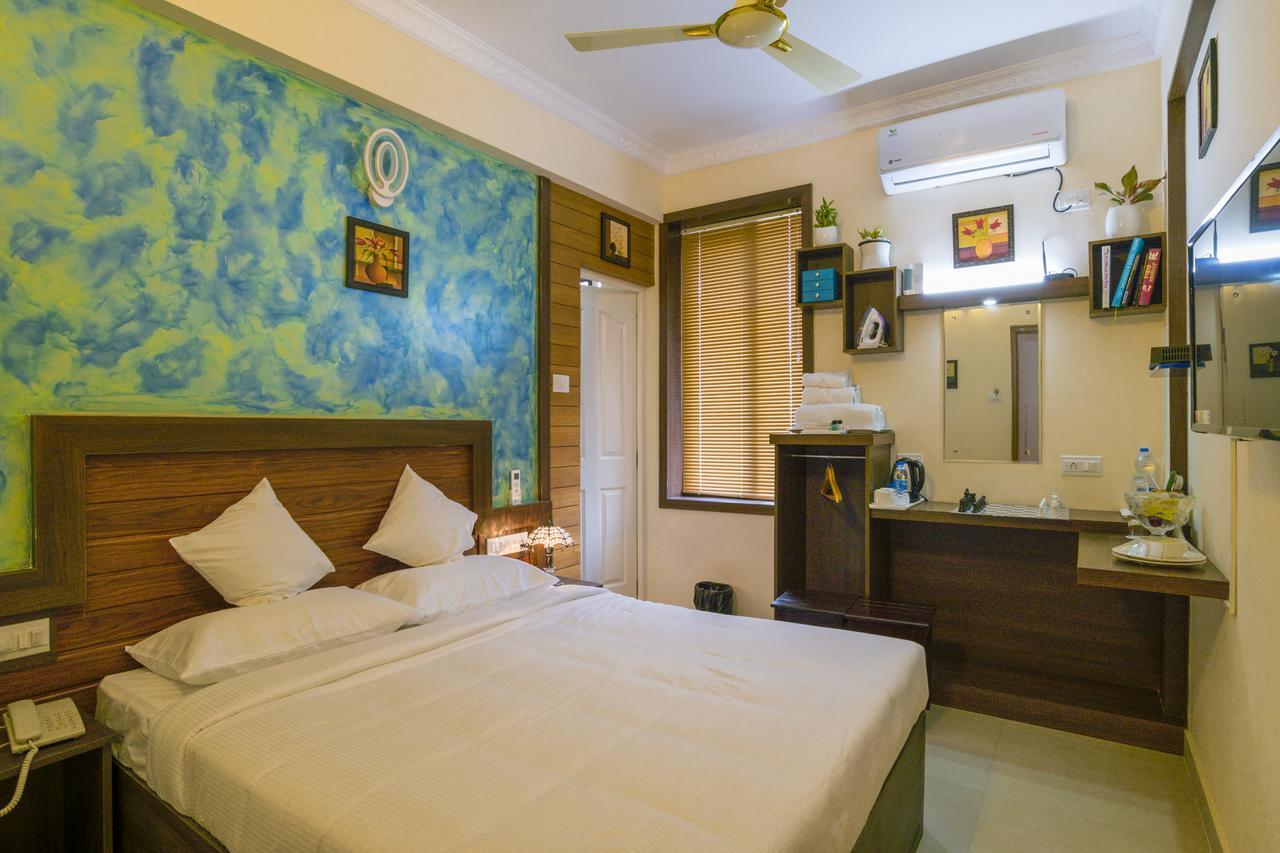 Blue Bell Cochin Airport Hotel Nedumbassery Bagian luar foto