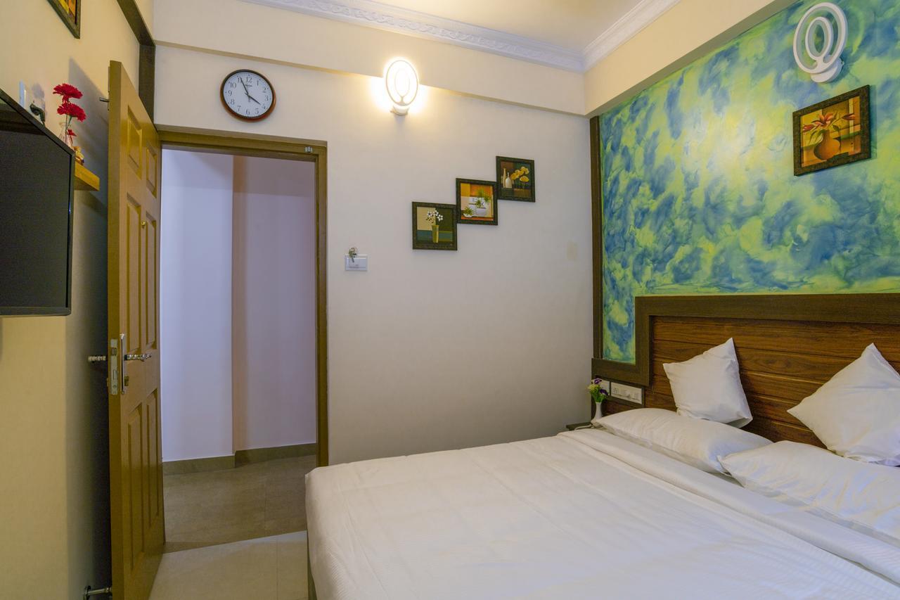 Blue Bell Cochin Airport Hotel Nedumbassery Bagian luar foto